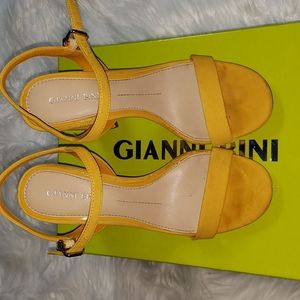 Gianni Bini sunlight sandals